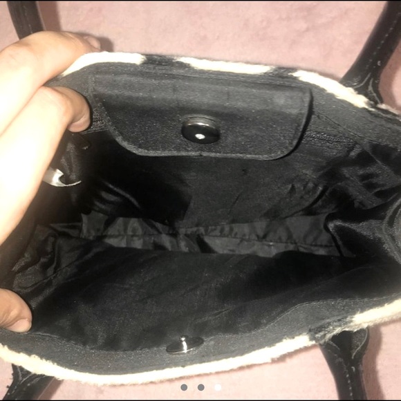 COPY - FUZZY COW PRINT FAUX FUR PURSE 🐄🐮 - Picture 2 of 3